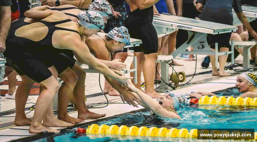 团结拼搏，驰骋竞技！